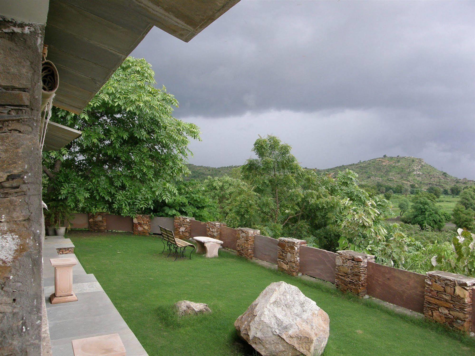 Hotel Devra Udaipur Exterior foto
